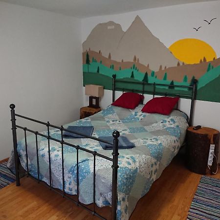 Katy'S Studio Apartment Brasov Bagian luar foto