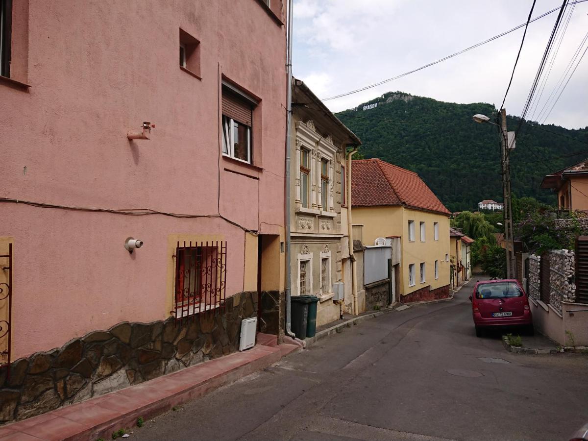 Katy'S Studio Apartment Brasov Bagian luar foto